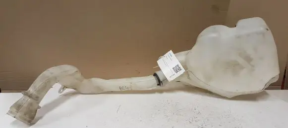Windshield washer fluid reservoir/tank