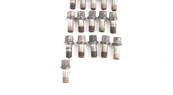 Mercedes-Benz GLA W156 X156 Nuts/bolts 