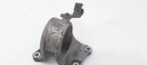 Nissan Almera Tino Gearbox mounting bracket