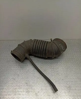 Mitsubishi Colt Air intake hose/pipe MD184027