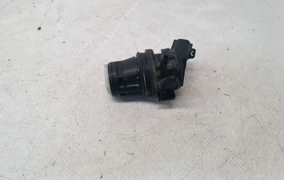 Lexus IS 220D-250-350 Windscreen/windshield washer pump 8533060180 0602104621