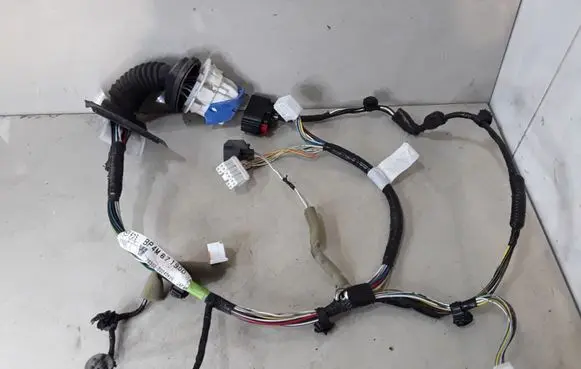 Mazda 3 I Front door wiring loom BP4M67190D