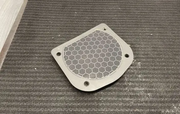 BMW X5 G05 Subwoofer grill/trim 2622511