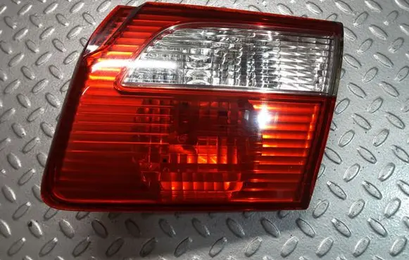Mazda 626 Tailgate rear/tail lights 22661919