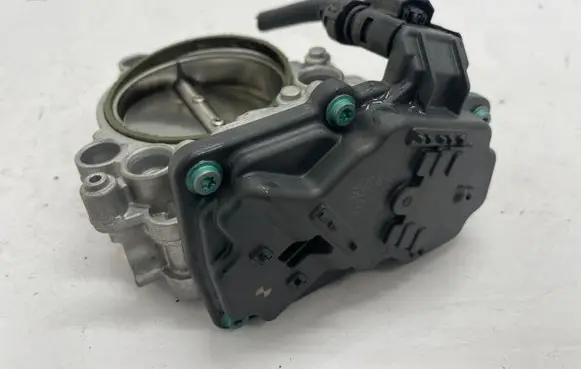BMW 5 G30 G31 Throttle valve 8623324