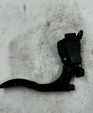 Audi A6 S6 C6 4F Accelerator throttle pedal 4F1721523A 00898405