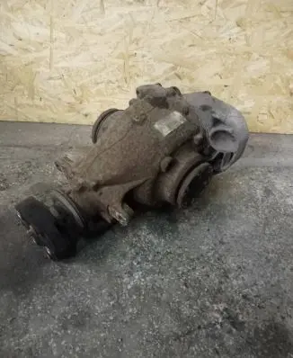 BMW 1 E81 E87 Rear differential 7572520 E2456W281 90080260054002