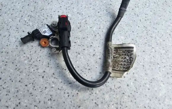 Maserati Levante Negative earth cable (battery) 