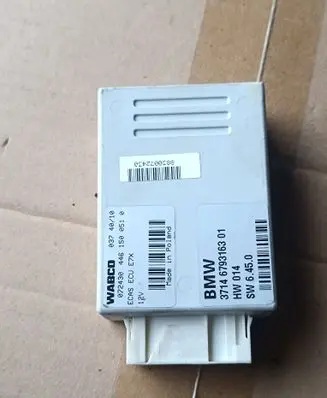 BMW X5 E70 Air suspension control unit module (rear) 3714679316301 37146793163 6793163