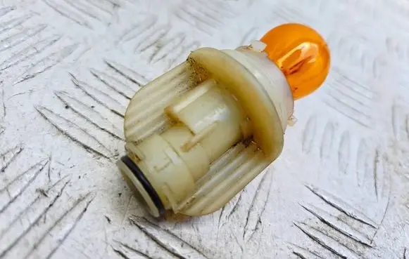 Audi Cabriolet B3 8G Headlight/headlamp bulb 4A0953053A