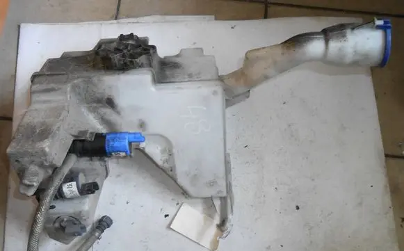 Peugeot 407 Windshield washer fluid reservoir/tank 9648652480