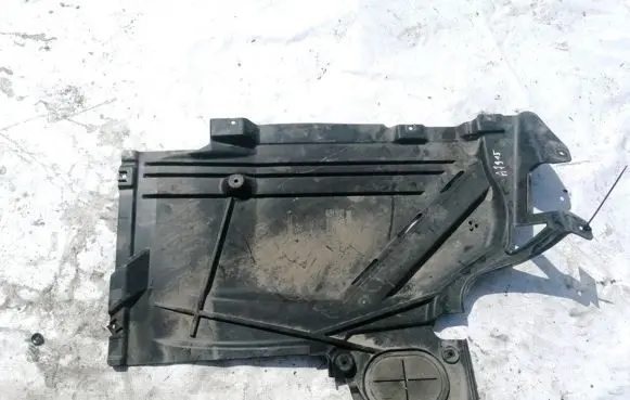 BMW 2 F22 F23 Engine splash shield/under tray 51757290807