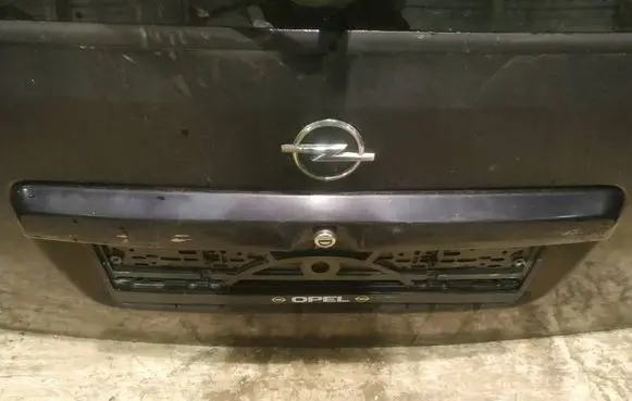 Opel Astra G Trunk door license plate light bar 