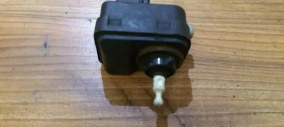 Saab 9-5 Headlight level adjustment motor 