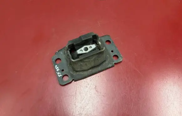 Ford Fusion II Gearbox mount DG937M121CA