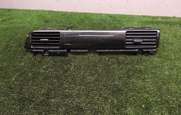 Mitsubishi Outlander Dash center air vent grill 8055A055YA