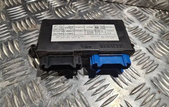 Renault Laguna I Central body control module 7700421261B