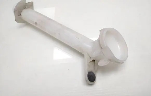 Nissan Pathfinder R51 Window washer liquid tank fill tube 28915eA300