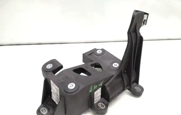 Ford Focus Gear shift cable bracket BV6R7C453BAC