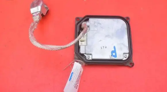 Toyota Avensis T270 Voltage converter/converter module 39000-78258