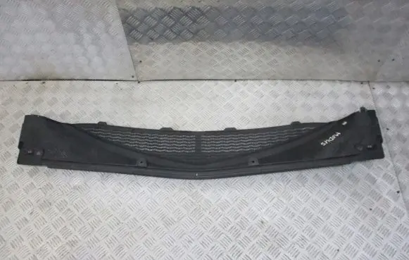Renault Modus Wiper trim