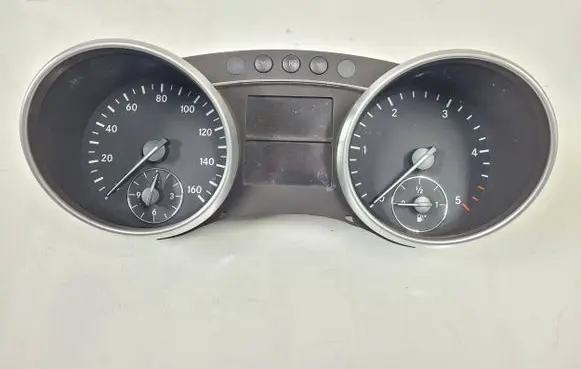 Mercedes-Benz ML W164 Speedometer (instrument cluster) A1645409047 A2C53240810 7G8001