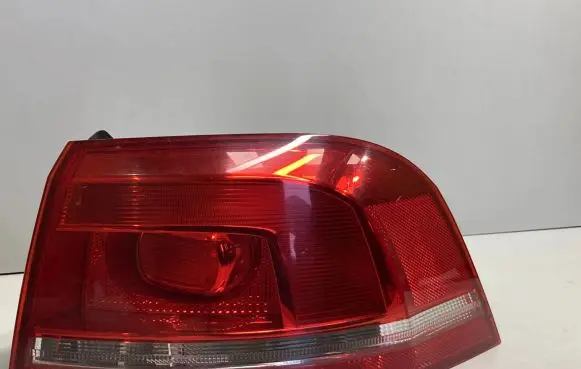 Volkswagen PASSAT B7 Rear/tail lights 3AF945096C