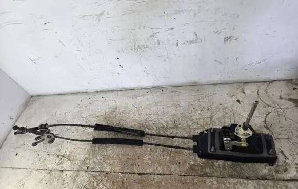 Volkswagen Fox Gear shifter/selector 5Z0711061