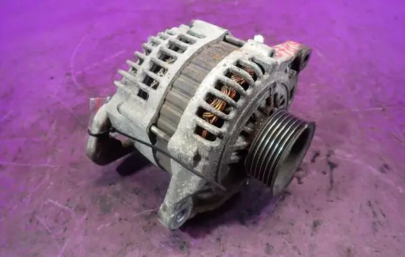 Nissan Almera Tino Generator/alternator 