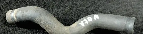 Volvo V70 Engine coolant pipe/hose