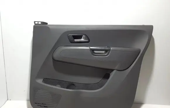 Volkswagen Amarok Front door card panel trim 2H0867004