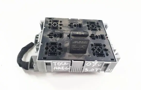 Volkswagen Touareg I Fuse box set 7M0951253C