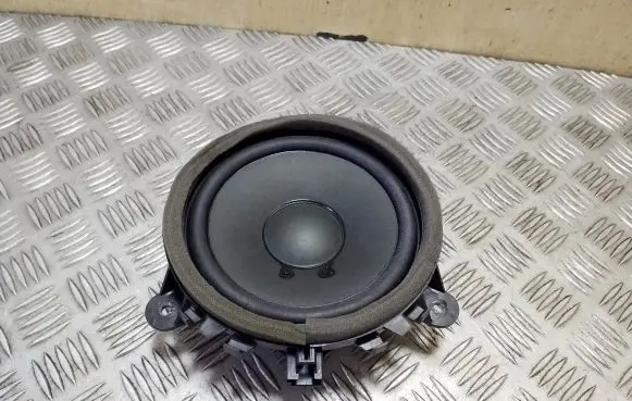 Volvo XC70 Front door speaker