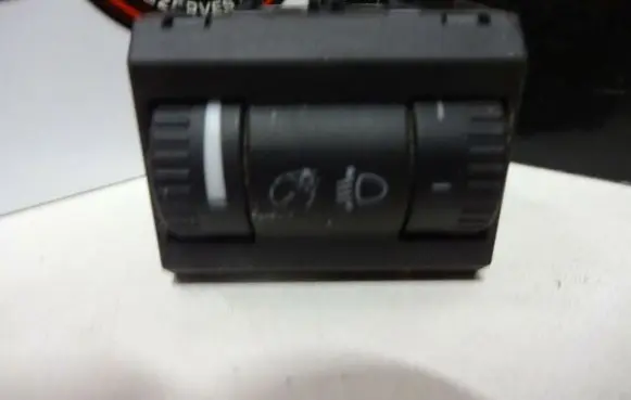 Skoda Octavia Mk2 (1Z) Headlight level height control switch 1Z0941333