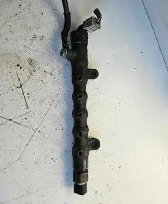 Toyota Avensis T270 Fuel main line pipe