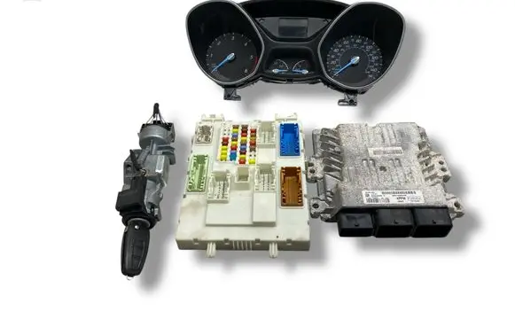 Ford Focus Engine ECU kit and lock set S180133036F BV6112A650NM BV6N14A073ET