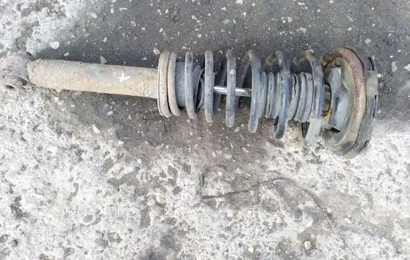 Nissan Primera Front shock absorber/damper
