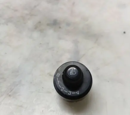 Mitsubishi Pajero Headlight level height control switch 