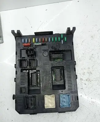 Citroen C4 I BSM Control unit 21676031