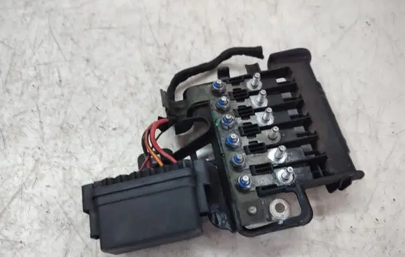 Volkswagen Amarok Positive wiring loom 1989656