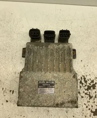 Toyota Avensis T250 Fuel injection control unit/module 8987120070 1310001371