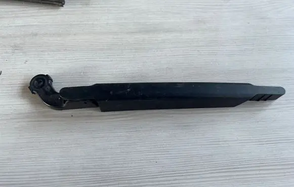 Volvo V70 Rear wiper blade arm 5335049