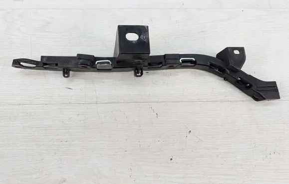 Mercedes-Benz Sprinter W906 Front bumper mounting bracket A9068890114