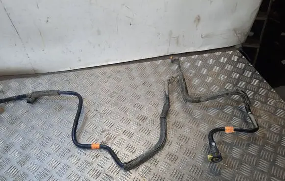 Ford Fusion II Vacuum line/pipe/hose DG939D333AD DG939D683AC