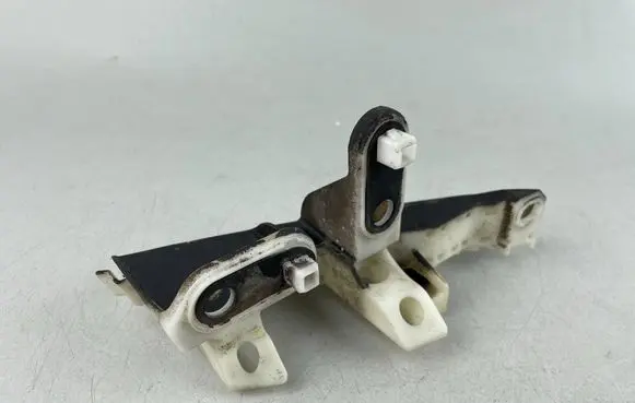 Subaru Impreza IV Rear bumper mounting bracket NF4B6D