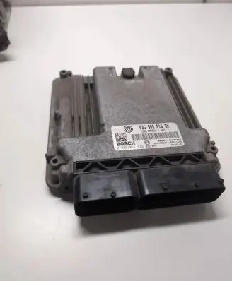 Volkswagen Touran I Engine control unit/module 03G906016DK 1039S06224 0281011946