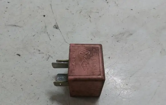 Renault Laguna II Other relay 8200308271
