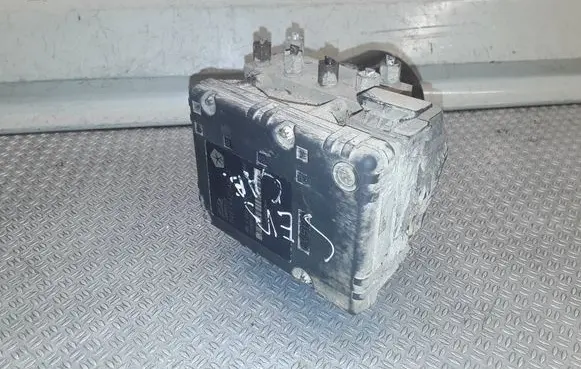 Chrysler Sebring (ST-22 - JR) ABS Pump 04879425AA