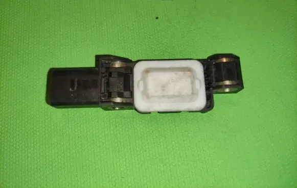 Audi A6 S6 C5 4B Airbag deployment crash/impact sensor 4B0959643E 130903 0232H08K2PKD