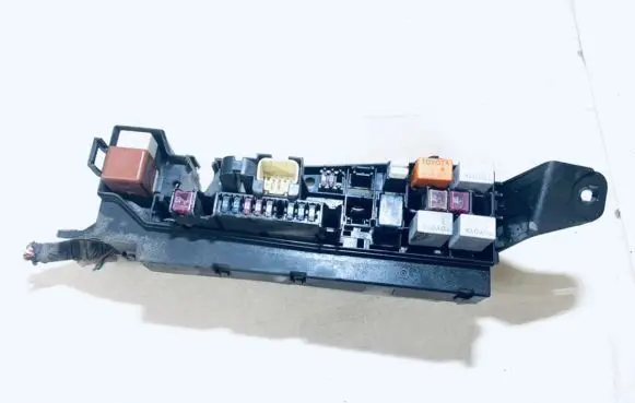 Toyota Corolla E120 E130 Fuse box set